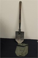 WW2 U.S. Entrenching Tool With Canvas Cover 1945