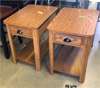 2 Oak end tables