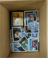 (2,500+) Hockey & Baseball Cards