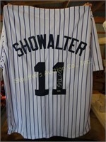 NY Yankees Showalter  Autographed Jersey w/mlb
