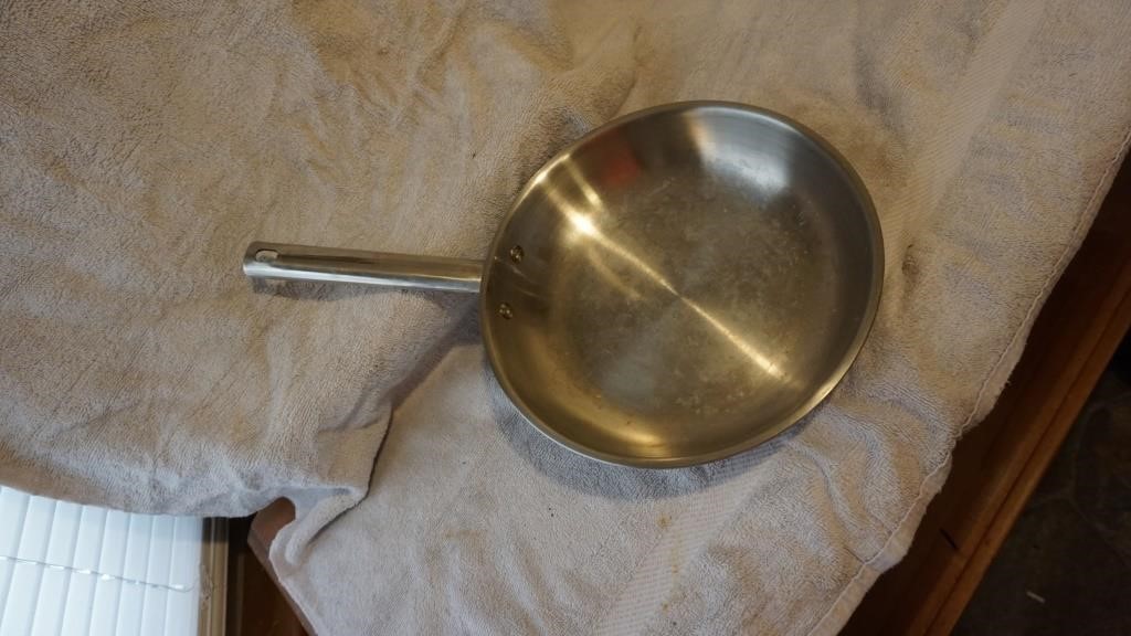 Wolfgang Puck 10" Frying Pan