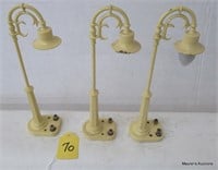 3 Lionel 58 Cream Lamp Posts
