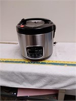Aroma Electric rice cooker