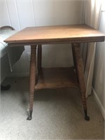 Claw Foot Spindle Leg Side Table A