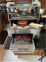 Propane Pizza Oven/Grill Combo w/ Cover.