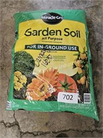 miracle gro garden soil (damaged)