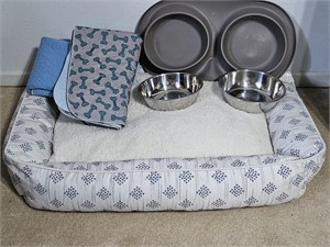 Large Dog Bed, Bowls & Puppy Pads