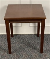 Mahogany Colored end table 19 1/2”x19 1/2”x21”
