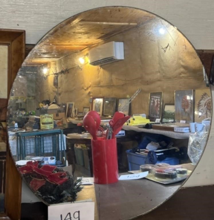 Circle wall mirror