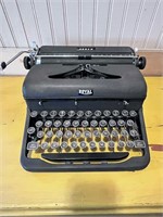 Vintage 1940’s Royal Arrow Manual Typewriter