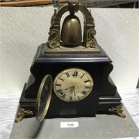 Vintage mantel clock, made in USA