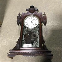 Vintage mantel clock