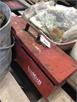 Red tool box, 18"