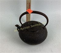 Cast Iron Tea Kettle with textured hobnail