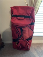 ROLLING DUFFLE BAG