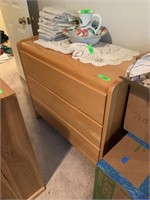 WOOD DRESSER LOT