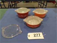 Set of 3 Pyrex Bakeware w/Lids