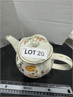 TEAPOT WITH FLOWERS