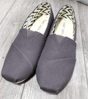 Tom’s Ladies Shoes Size 9.5