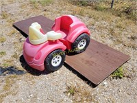 Pedal Car & 8' table