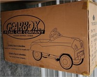 John Deere Gearbox Die Cast Pedal Car