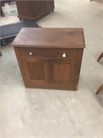 Early softwood wash stand