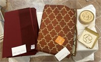 Tablecloth like new, placemats, 8 linen coasters &