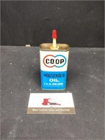 Coop household  oil can