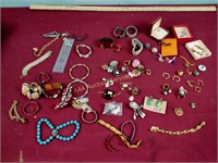 Jewelry including bracelets and earrings