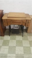 Nice New Home Antique Oak Treadle Sewing Machine