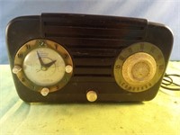 Vintage Telechron Movement clock. Powers on