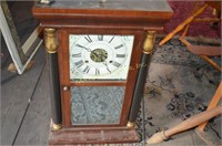 Seth Thomas ogee mantel clock , 19th century. Dime