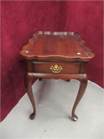 LOVELY SCALLOPED EDGE TABLE WITH ONE DRAWER