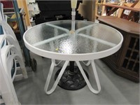 GLASS TOP PATIO DINING TABLE, 4 CHAIRS, UMBRELLA*