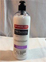 Tressa Mae pro pure conditioner