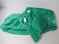 Twin Kate Spade Plush Blanket, Green