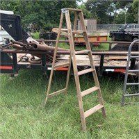 6ft Wood Ladder