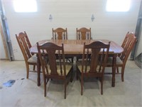 Dining Table & Chairs w/ Two Leafs