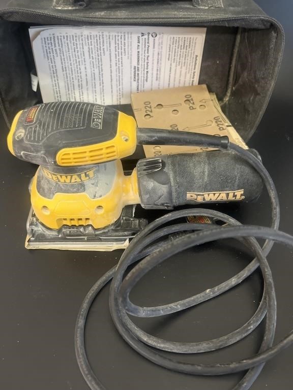 DeWalt Sander