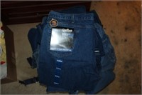 Clothing Lot: Men's Carhardt Jeans & Overalls