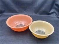 2 Vintage Pyrex Corning Mixing Bowls