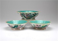 THREE FAMILLE ROSE PORCELAIN FOOTED DISHES