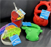 4pc Sand Toys Lot Diggers Dino Molds Mini Bucket