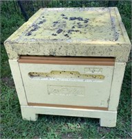 Bee Box beehive lot