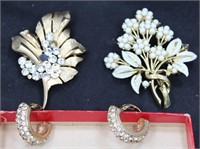 2 BROACHES( ONE IS TRIFARI) AND A PAIR OF