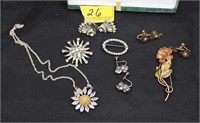 BOX OF ASSORTED COSTUME JEWELRY, EARRINGS AND