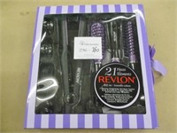 New Revlon 21 Pc Gift Set
