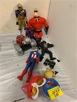 GROUP OF SUPER HERO ACTION FIGURES