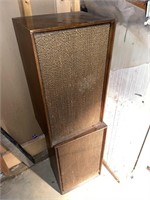 set of two vintage speakers