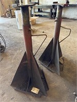 2 Heavy Duty Jack stands